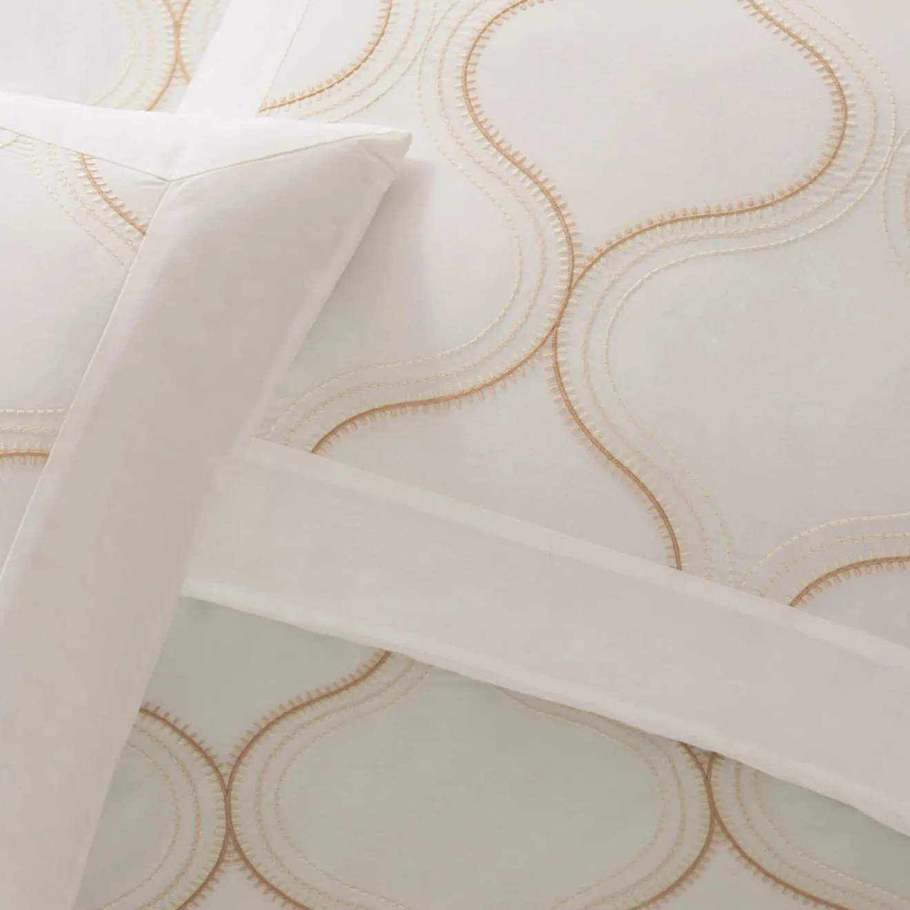 Southern Tide Hartsville Comforter Set<WPH Store